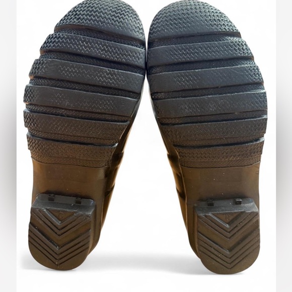 Hunter Classic Black Gloss Waterproof Boots - Picture 5 of 6